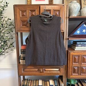 Eddie Bauer Sleeveless Top/Sweater